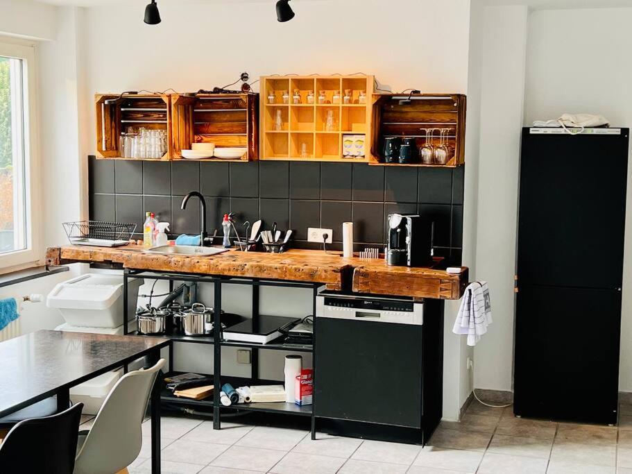 Zentrales Grosszuegiges Apartment Mit Dachterrasse! Bochum Dış mekan fotoğraf